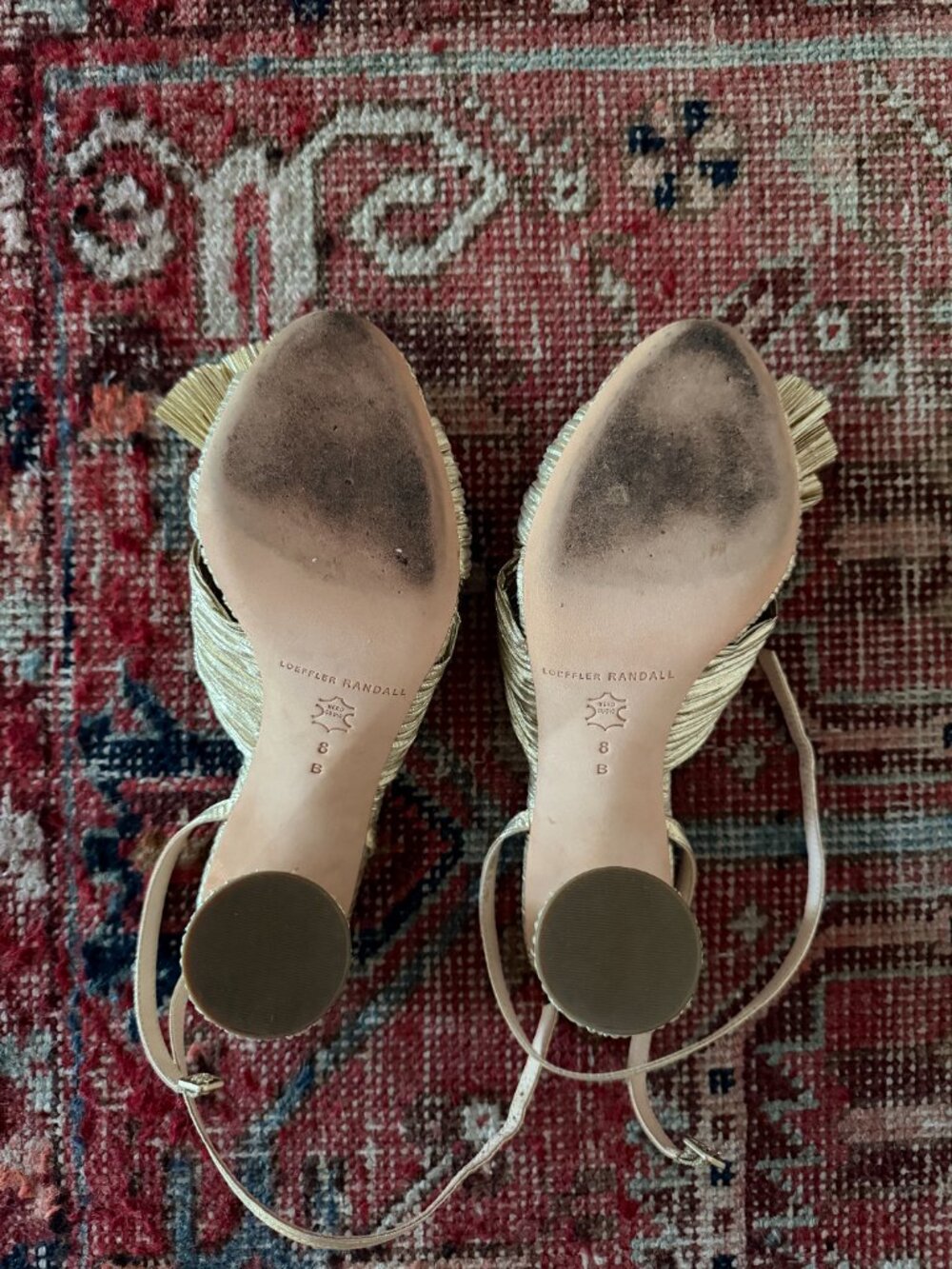 Loeffler Randall Camellia Gold Bow Heels Size 8 | Excellent condition - Picture 4 of 5
